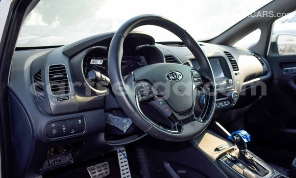 Nunua Imported Kia Cerato White Gari ndani ya Import - Dubai nchini Hhohho Nunua Imported Kia Cerato White Gari ndani ya Import - Dubai nchini Hhohho