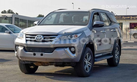 Acheter Import Voiture Toyota Fortuner Autre à Import - Dubai, Hhohho Acheter Import Voiture Toyota Fortuner Autre à Import - Dubai, Hhohho