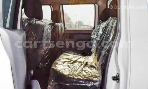 Nunua Imported Nissan NP 300 White Gari ndani ya Import - Dubai nchini Hhohho Nunua Imported Nissan NP 300 White Gari ndani ya Import - Dubai nchini Hhohho