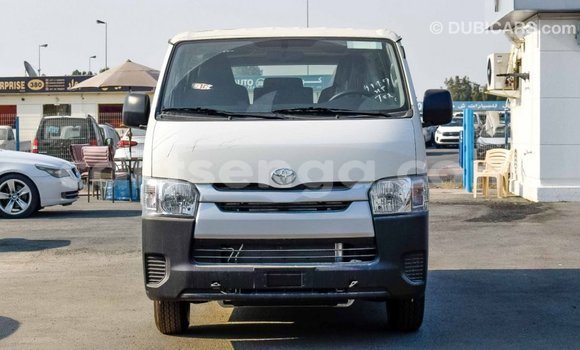 Buy Import Toyota Hiace White Car in Import - Dubai in Hhohho Buy Import Toyota Hiace White Car in Import - Dubai in Hhohho