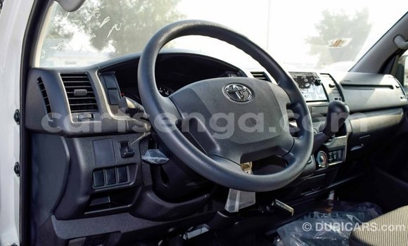 Buy Import Toyota Hiace White Car in Import - Dubai in Hhohho Buy Import Toyota Hiace White Car in Import - Dubai in Hhohho