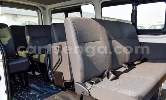 Buy Import Toyota Hiace White Car in Import - Dubai in Hhohho Buy Import Toyota Hiace White Car in Import - Dubai in Hhohho