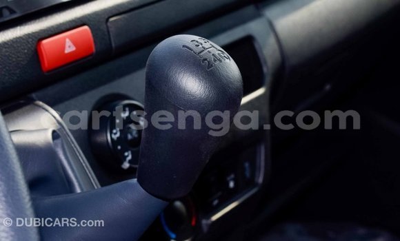 Buy Import Toyota Hiace White Car in Import - Dubai in Hhohho Buy Import Toyota Hiace White Car in Import - Dubai in Hhohho