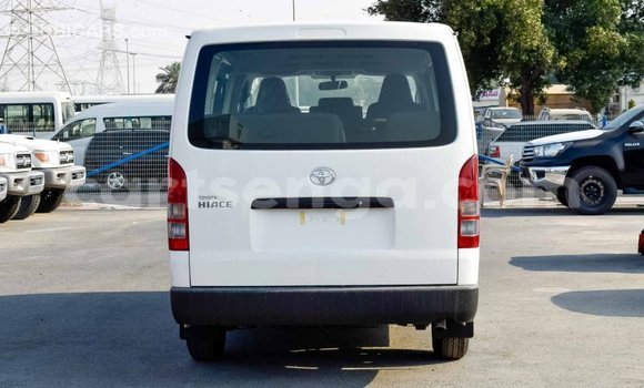 Buy Import Toyota Hiace White Car in Import - Dubai in Hhohho Buy Import Toyota Hiace White Car in Import - Dubai in Hhohho