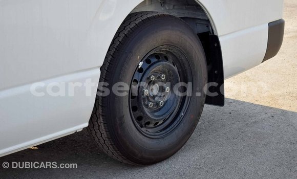 Buy Import Toyota Hiace White Car in Import - Dubai in Hhohho Buy Import Toyota Hiace White Car in Import - Dubai in Hhohho