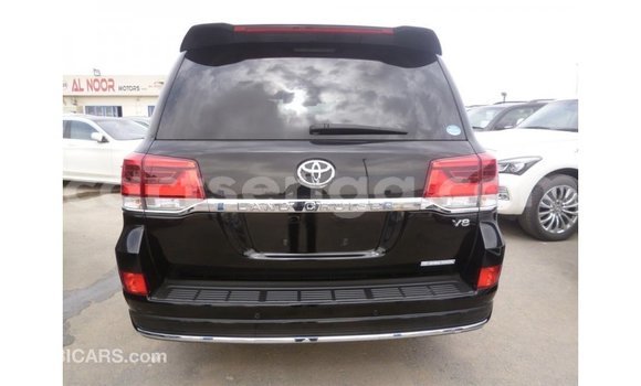 Nunua Imported Toyota Land Cruiser Black Gari ndani ya Import - Dubai nchini Hhohho Nunua Imported Toyota Land Cruiser Black Gari ndani ya Import - Dubai nchini Hhohho