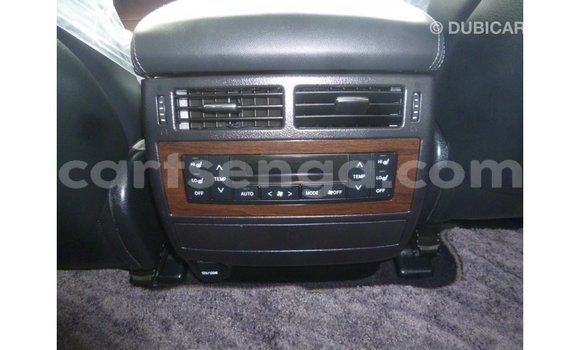 Nunua Imported Toyota Land Cruiser Black Gari ndani ya Import - Dubai nchini Hhohho Nunua Imported Toyota Land Cruiser Black Gari ndani ya Import - Dubai nchini Hhohho