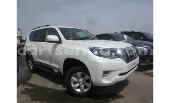 Acheter Import Voiture Toyota Prado Blanc à Import - Dubai, Hhohho Acheter Import Voiture Toyota Prado Blanc à Import - Dubai, Hhohho