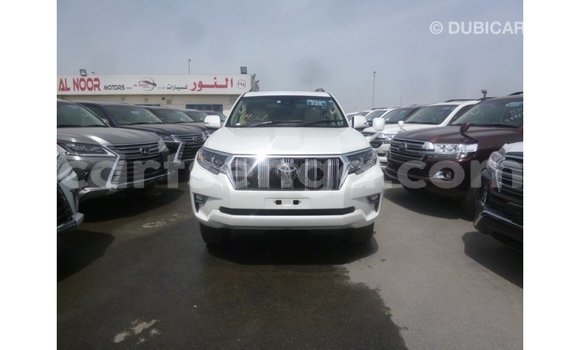 Acheter Import Voiture Toyota Prado Blanc à Import - Dubai, Hhohho Acheter Import Voiture Toyota Prado Blanc à Import - Dubai, Hhohho