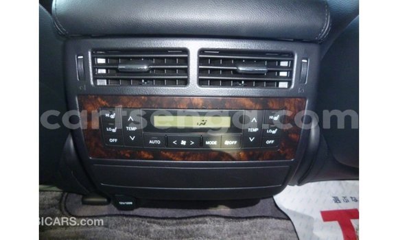 Nunua Imported Toyota Land Cruiser White Gari ndani ya Import - Dubai nchini Hhohho Nunua Imported Toyota Land Cruiser White Gari ndani ya Import - Dubai nchini Hhohho