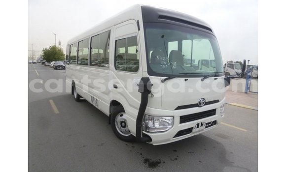 Nunua Imported Toyota Coaster White Gari ndani ya Import - Dubai nchini Hhohho Nunua Imported Toyota Coaster White Gari ndani ya Import - Dubai nchini Hhohho