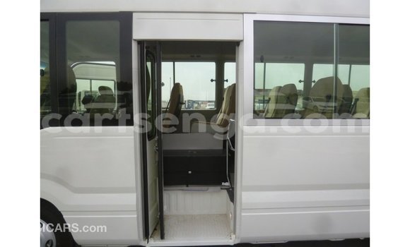 Nunua Imported Toyota Coaster White Gari ndani ya Import - Dubai nchini Hhohho Nunua Imported Toyota Coaster White Gari ndani ya Import - Dubai nchini Hhohho