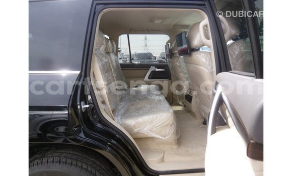 Acheter Import Voiture Toyota Land Cruiser Noir à Import - Dubai, Hhohho Acheter Import Voiture Toyota Land Cruiser Noir à Import - Dubai, Hhohho