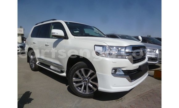 Buy Import Toyota Land Cruiser White Car in Import - Dubai in Hhohho Buy Import Toyota Land Cruiser White Car in Import - Dubai in Hhohho
