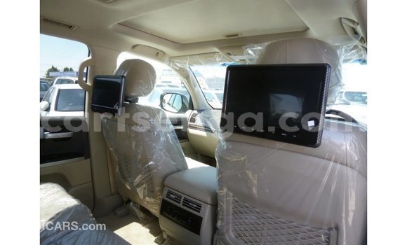 Acheter Import Voiture Toyota Land Cruiser Blanc à Import - Dubai, Hhohho Acheter Import Voiture Toyota Land Cruiser Blanc à Import - Dubai, Hhohho