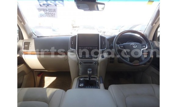Nunua Imported Toyota Land Cruiser Black Gari ndani ya Import - Dubai nchini Hhohho Nunua Imported Toyota Land Cruiser Black Gari ndani ya Import - Dubai nchini Hhohho