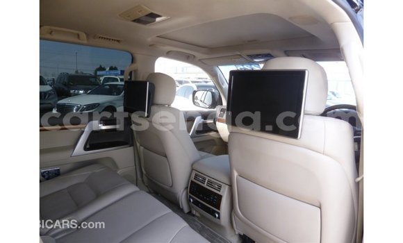 Nunua Imported Toyota Land Cruiser Black Gari ndani ya Import - Dubai nchini Hhohho Nunua Imported Toyota Land Cruiser Black Gari ndani ya Import - Dubai nchini Hhohho