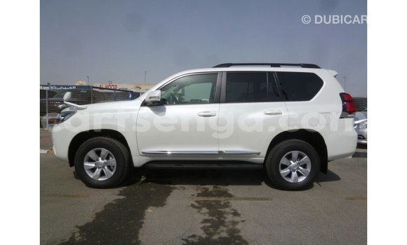 Acheter Import Voiture Toyota Prado Blanc à Import - Dubai, Hhohho Acheter Import Voiture Toyota Prado Blanc à Import - Dubai, Hhohho