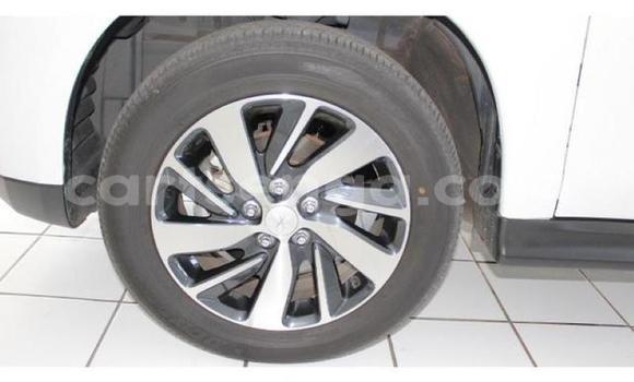 Buy Used Mitsubishi ASX White Car in Hlatikulu in Shiselweni District Buy Used Mitsubishi ASX White Car in Hlatikulu in Shiselweni District