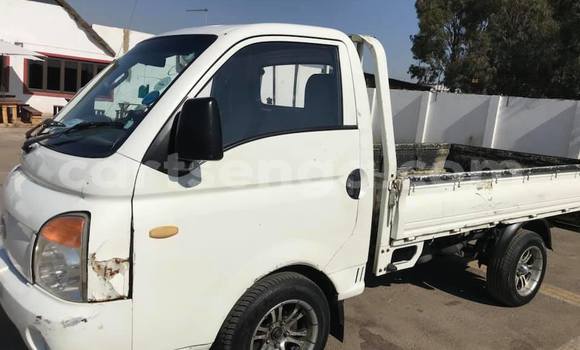 Nunua Ilio tumika Hyundai H1 White Gari ndani ya Manzini nchini Manzini Nunua Ilio tumika Hyundai H1 White Gari ndani ya Manzini nchini Manzini