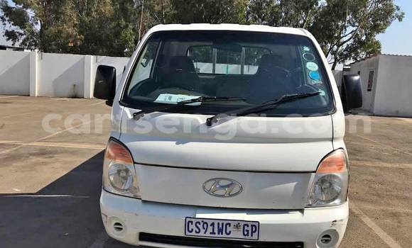 Nunua Ilio tumika Hyundai H1 White Gari ndani ya Manzini nchini Manzini Nunua Ilio tumika Hyundai H1 White Gari ndani ya Manzini nchini Manzini