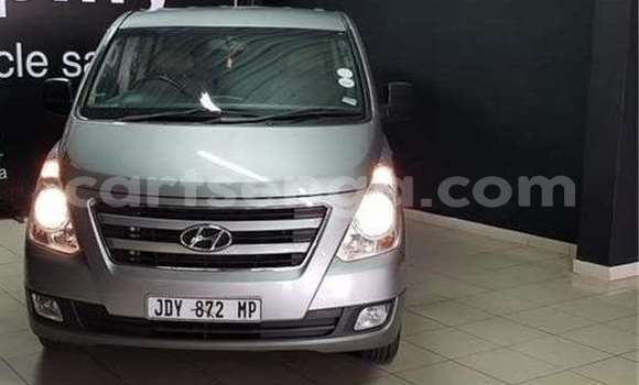 Nunua Ilio tumika Hyundai H1 Silver Gari ndani ya Manzini nchini Manzini Nunua Ilio tumika Hyundai H1 Silver Gari ndani ya Manzini nchini Manzini