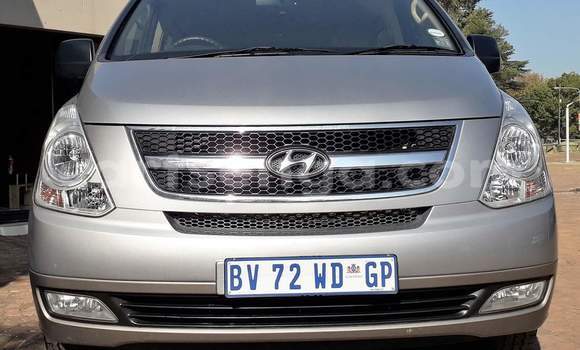 Acheter Occasion Voiture Hyundai H1 Gris à Big Bend, Lubombo Acheter Occasion Voiture Hyundai H1 Gris à Big Bend, Lubombo