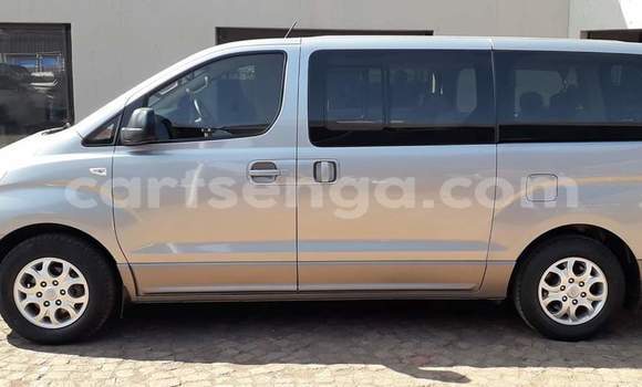 Acheter Occasion Voiture Hyundai H1 Gris à Big Bend, Lubombo Acheter Occasion Voiture Hyundai H1 Gris à Big Bend, Lubombo