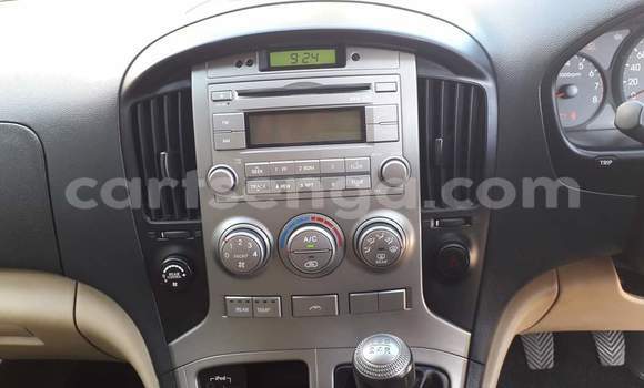 Acheter Occasion Voiture Hyundai H1 Gris à Big Bend, Lubombo Acheter Occasion Voiture Hyundai H1 Gris à Big Bend, Lubombo