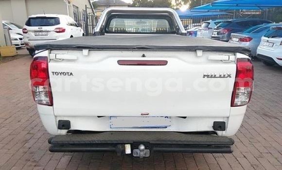 Buy Used Toyota Hilux White Car in Manzini in Manzini Buy Used Toyota Hilux White Car in Manzini in Manzini