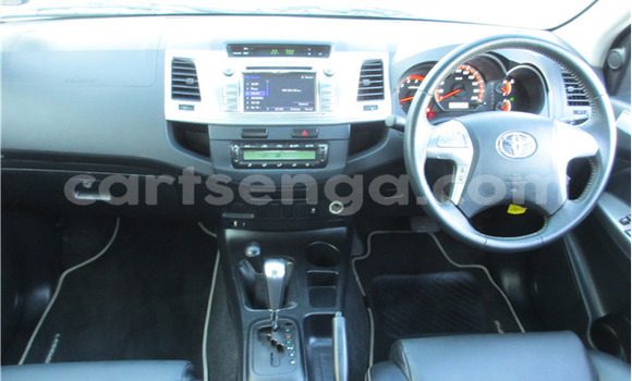 Buy Used Toyota Hilux White Car in Ezulwini in Hhohho Buy Used Toyota Hilux White Car in Ezulwini in Hhohho