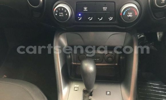 Buy Used Hyundai ix35 Blue Car in Ezulwini in Hhohho Buy Used Hyundai ix35 Blue Car in Ezulwini in Hhohho