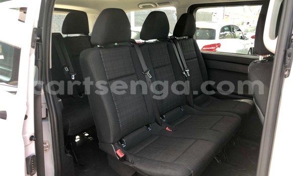 Acheter Occasion Voiture Mercedes‒Benz Vito Blanc à Malkerns, Manzini Acheter Occasion Voiture Mercedes‒Benz Vito Blanc à Malkerns, Manzini