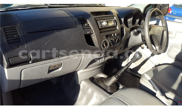 Buy Used Toyota Hilux White Car in Ezulwini in Hhohho Buy Used Toyota Hilux White Car in Ezulwini in Hhohho