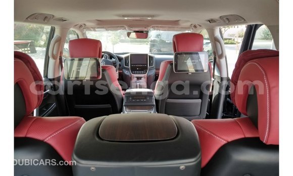 Buy Import Toyota Land Cruiser Black Car in Import - Dubai in Hhohho Buy Import Toyota Land Cruiser Black Car in Import - Dubai in Hhohho