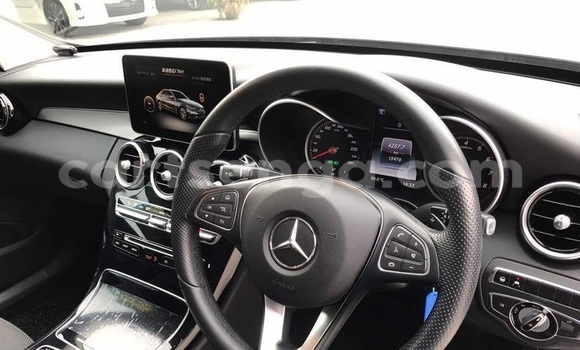 Buy Used Mercedes‒Benz C–Class Silver Car in Ezulwini in Hhohho Buy Used Mercedes‒Benz C–Class Silver Car in Ezulwini in Hhohho