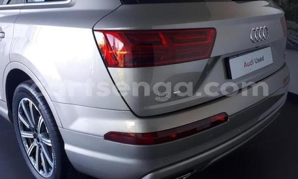 Acheter Occasion Voiture Audi Q7 Gris à Manzini, Manzini Acheter Occasion Voiture Audi Q7 Gris à Manzini, Manzini