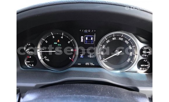 Acheter Import Voiture Toyota Land Cruiser Blanc à Import - Dubai, Hhohho Acheter Import Voiture Toyota Land Cruiser Blanc à Import - Dubai, Hhohho