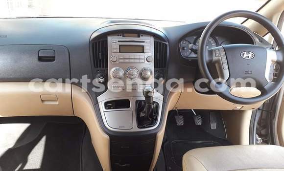Acheter Occasion Voiture Hyundai H1 Gris à Big Bend, Lubombo District Acheter Occasion Voiture Hyundai H1 Gris à Big Bend, Lubombo District