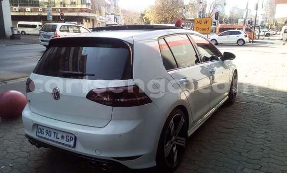 Buy Used Volkswagen Golf White Car in Bhunya in Manzini Buy Used Volkswagen Golf White Car in Bhunya in Manzini