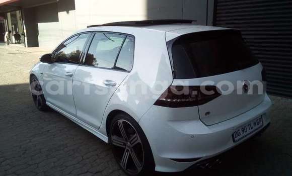 Buy Used Volkswagen Golf White Car in Bhunya in Manzini Buy Used Volkswagen Golf White Car in Bhunya in Manzini