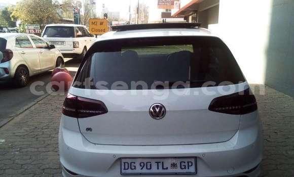 Buy Used Volkswagen Golf White Car in Bhunya in Manzini Buy Used Volkswagen Golf White Car in Bhunya in Manzini