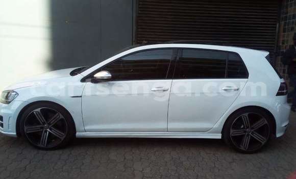 Buy Used Volkswagen Golf White Car in Bhunya in Manzini Buy Used Volkswagen Golf White Car in Bhunya in Manzini