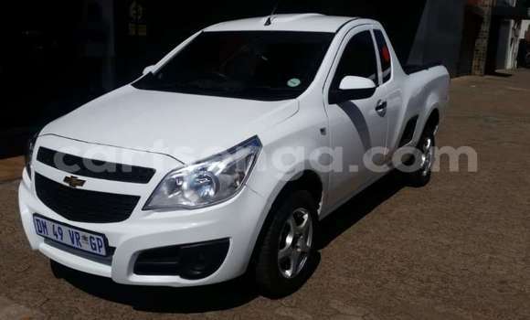 Buy Used Chevrolet Corsa White Car in Bhunya in Manzini Buy Used Chevrolet Corsa White Car in Bhunya in Manzini