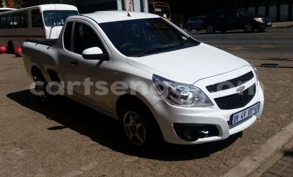 Buy Used Chevrolet Corsa White Car in Bhunya in Manzini Buy Used Chevrolet Corsa White Car in Bhunya in Manzini