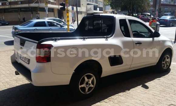 Buy Used Chevrolet Corsa White Car in Bhunya in Manzini Buy Used Chevrolet Corsa White Car in Bhunya in Manzini