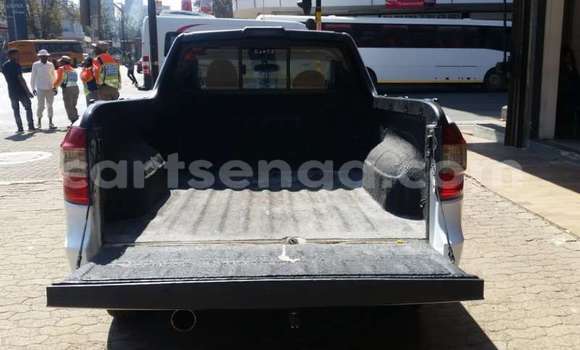 Buy Used Chevrolet Corsa White Car in Bhunya in Manzini Buy Used Chevrolet Corsa White Car in Bhunya in Manzini