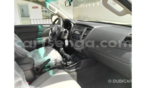 Buy Import Mitsubishi L200 White Car in Import - Dubai in Hhohho Buy Import Mitsubishi L200 White Car in Import - Dubai in Hhohho