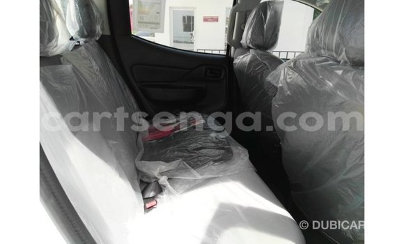 Buy Import Mitsubishi L200 White Car in Import - Dubai in Hhohho Buy Import Mitsubishi L200 White Car in Import - Dubai in Hhohho