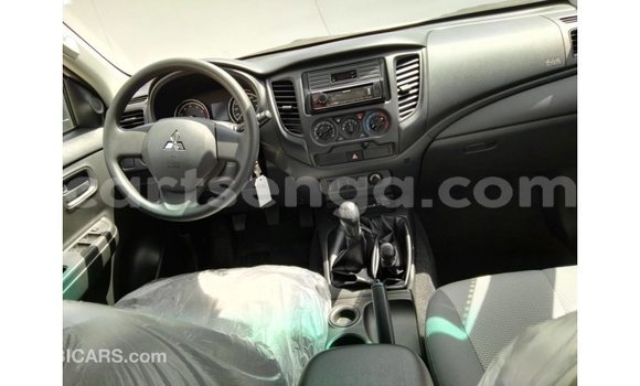 Buy Import Mitsubishi L200 White Car in Import - Dubai in Hhohho Buy Import Mitsubishi L200 White Car in Import - Dubai in Hhohho